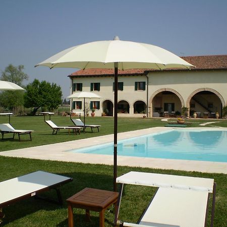 Hostal Il Rifugio Del Poeta San Biagio di Callalta Exterior foto