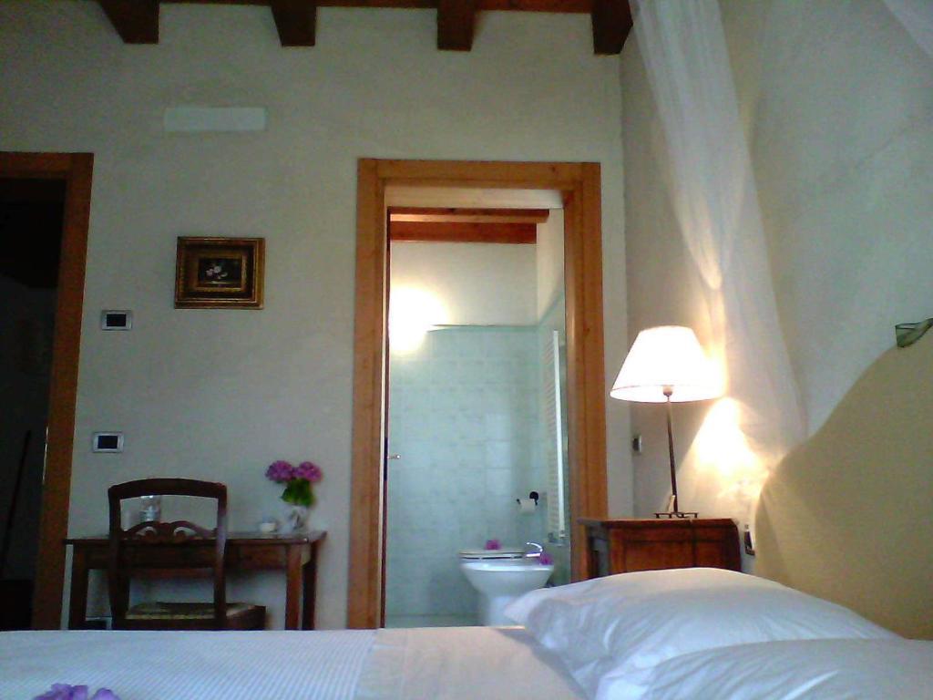 Hostal Il Rifugio Del Poeta San Biagio di Callalta Habitación foto