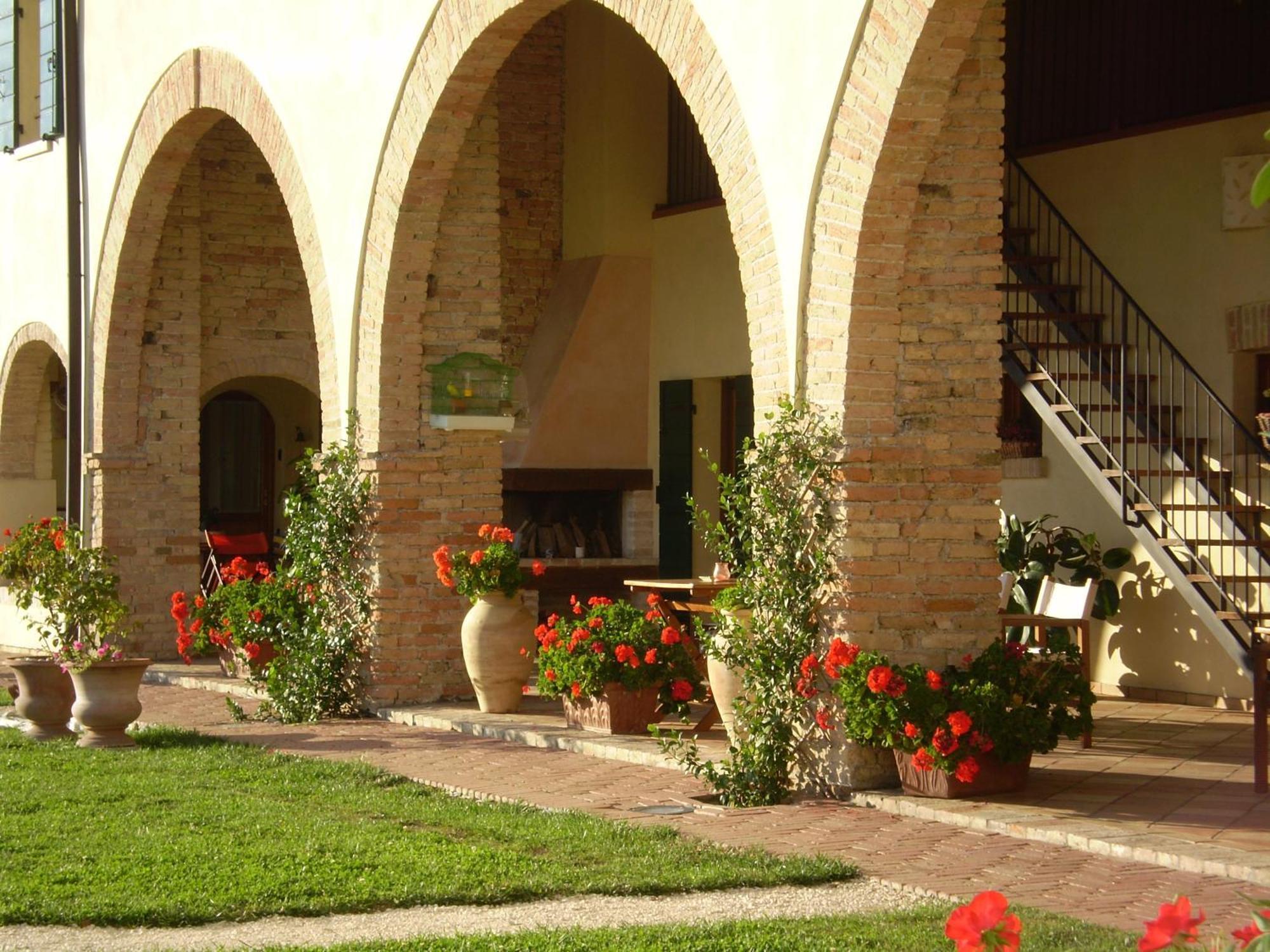 Hostal Il Rifugio Del Poeta San Biagio di Callalta Exterior foto